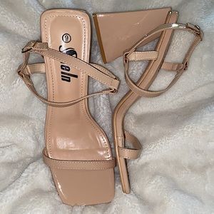 SHEIN Triangle Heel Square Toe Ankle Strap Heel in Size 9